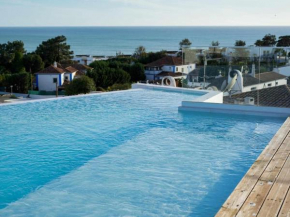 Panoramic E Apartment - Rooftop Pool & Sea View